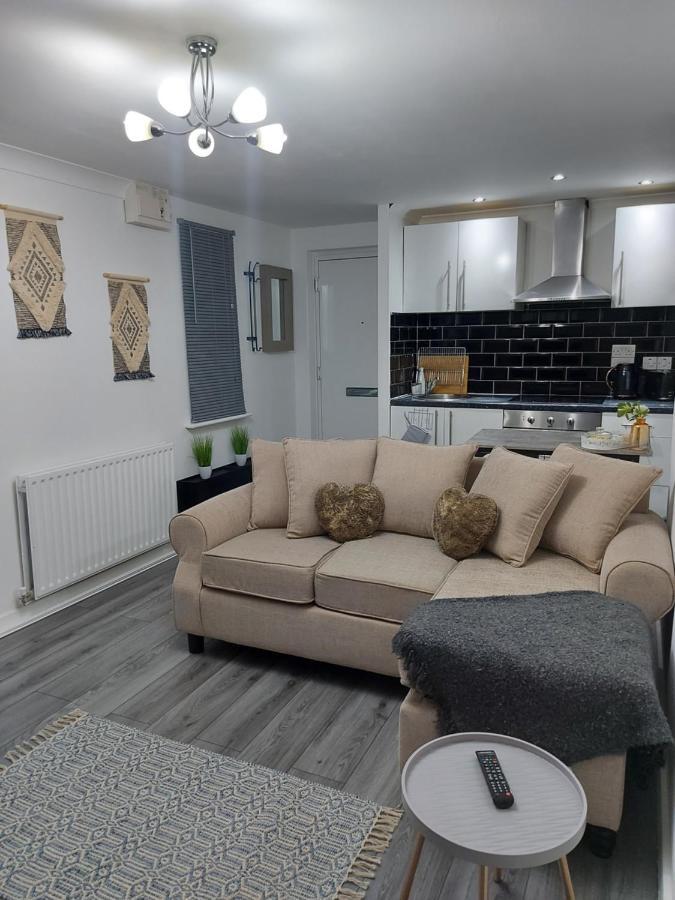 Lovely 1-Bedroom Condo With Parking On Premises Minworth Екстериор снимка