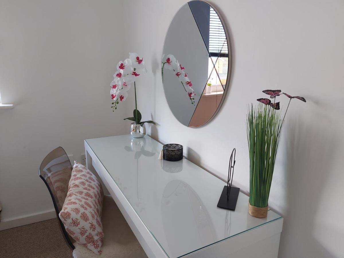 Lovely 1-Bedroom Condo With Parking On Premises Minworth Екстериор снимка